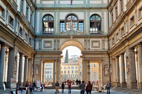 Uffizi Galleria -  Upeita taideteoksia Renessanssin aikakaudesta!