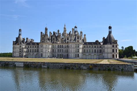   Château de Chambord: Ruma Kuningaslinna, Joka Kuin Huutaa Historiaansa!