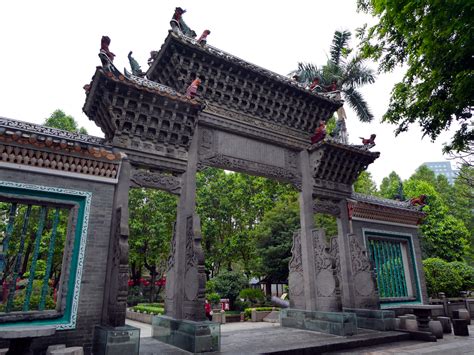  Foshan' ancestral temple: Immerse yourself in ancient traditions and architectural wonders!