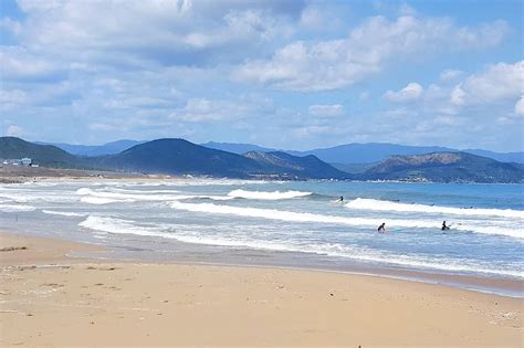 Pohang Maegok Beach: Kaunis hiekkaranta ja virvoittava merivesi!